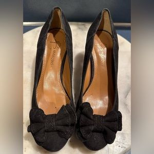 B. Makowsky Black Suede And Bow Small Cone Heel SZ 6 1/2. Heel  Little f…